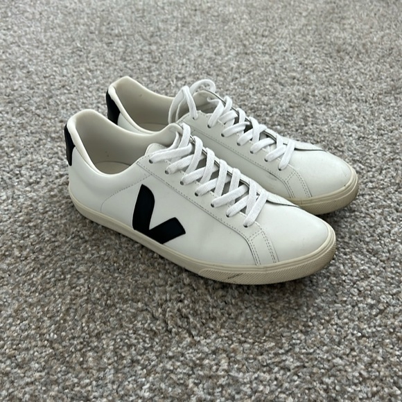 Veja Bicolor Leather low top Sneaker - Picture 1 of 5